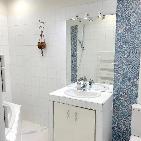 Marvellous Sunbathed 3br At The Heart Of Appartamento
